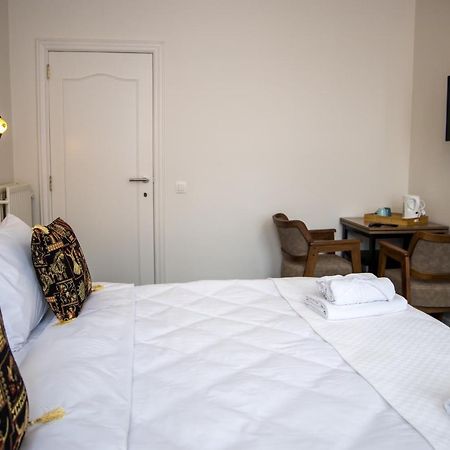 Hotel Guzy 利尔 外观 照片