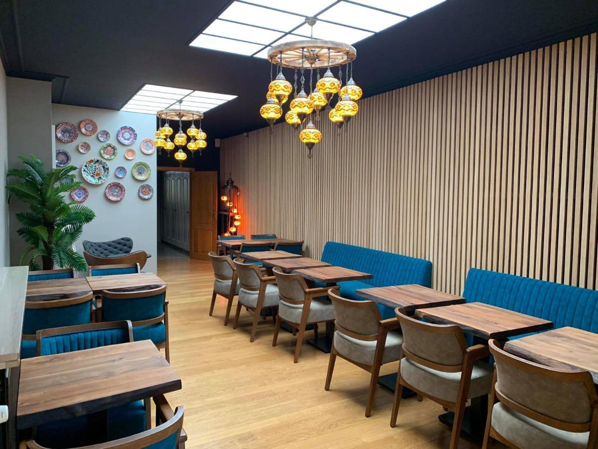 Hotel Guzy 利尔 外观 照片