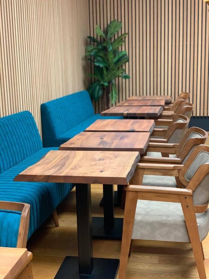 Hotel Guzy 利尔 外观 照片