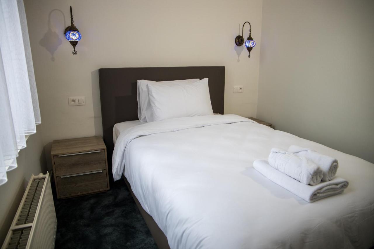 Hotel Guzy 利尔 外观 照片